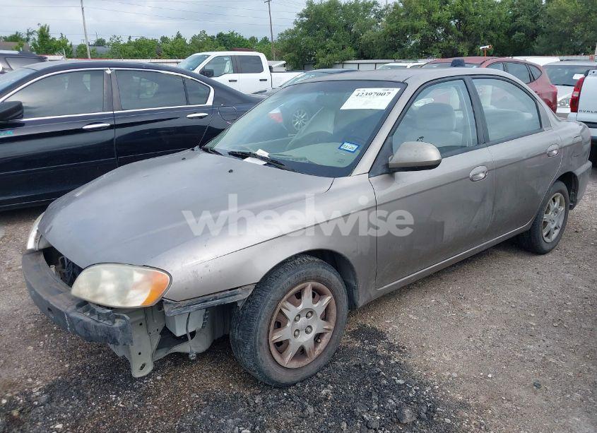 Photo 2 of 2002 Kia Spectra LS (VIN KNAFB121825151638)