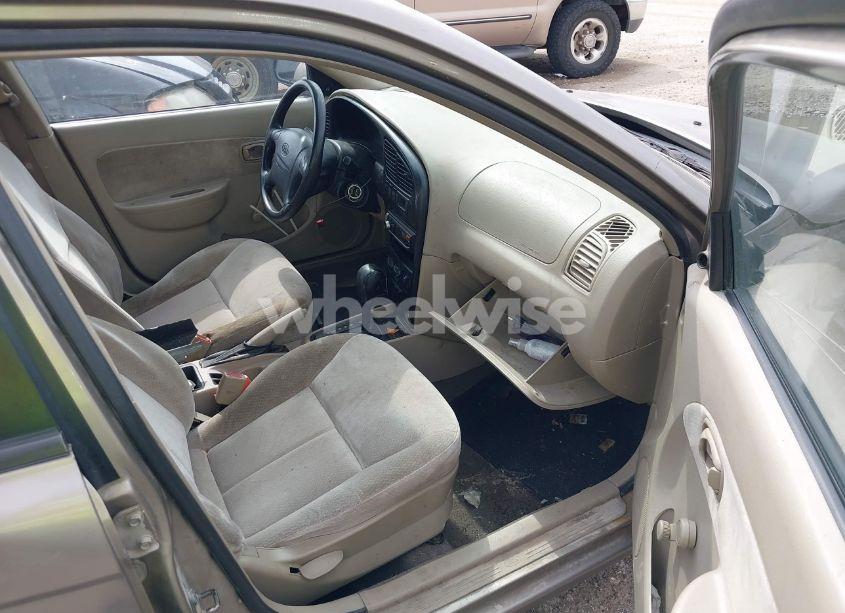 Photo 5 of 2002 Kia Spectra LS (VIN KNAFB121825151638)