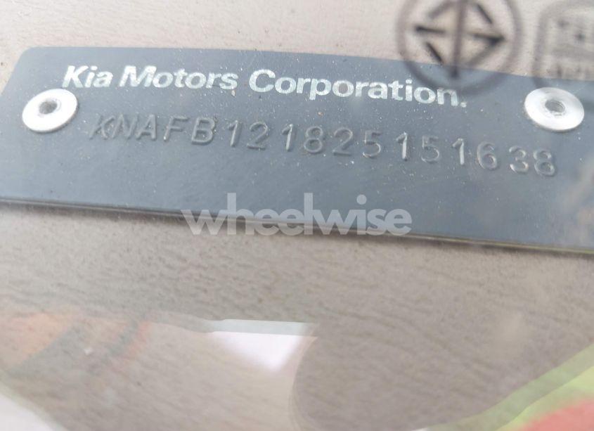 Photo 9 of 2002 Kia Spectra LS (VIN KNAFB121825151638)