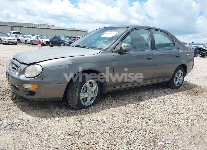 Photo 2 of 2001 Kia Spectra GS/GSX (VIN KNAFB161015032068)