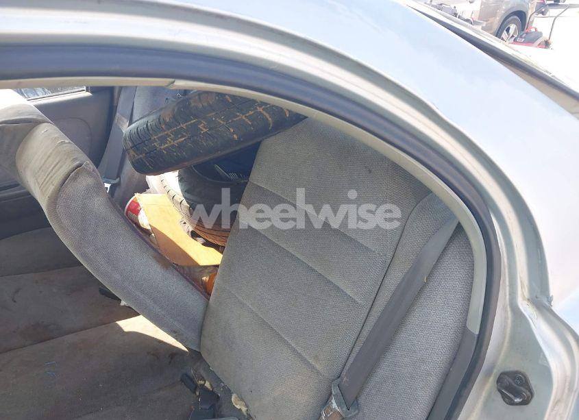 Photo 8 of 2001 Kia Spectra GS/GSX (VIN KNAFB161615018837)