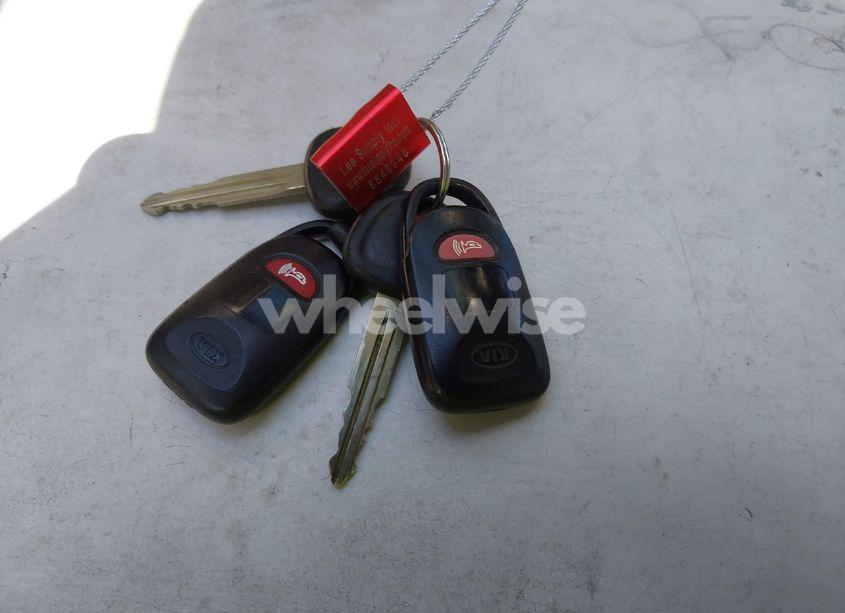 Photo 11 of 2007 Kia Spectra EX (VIN KNAFE121075399266)