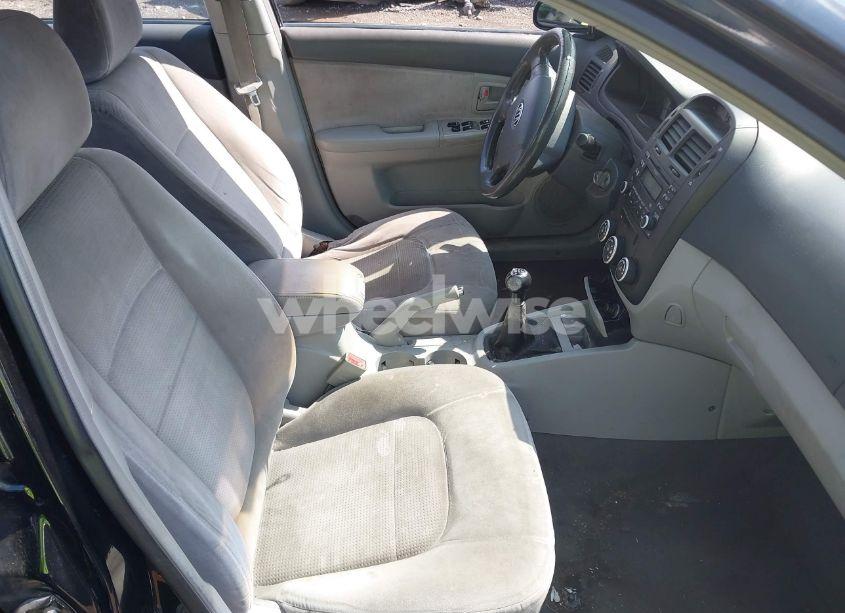 Photo 5 of 2007 Kia Spectra EX (VIN KNAFE121075478632)