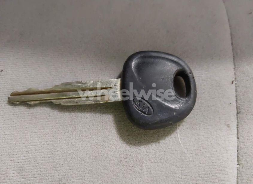 Photo 11 of 2008 Kia Spectra LX (VIN KNAFE121085566646)