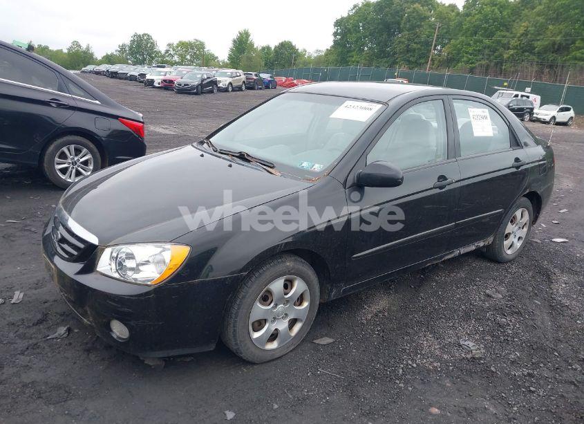 Photo 2 of 2005 Kia Spectra EX/LX/SX (VIN KNAFE121355138257)