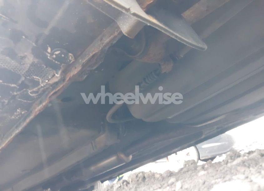 Photo 6 of 2005 Kia Spectra EX/LX/SX (VIN KNAFE121355138257)