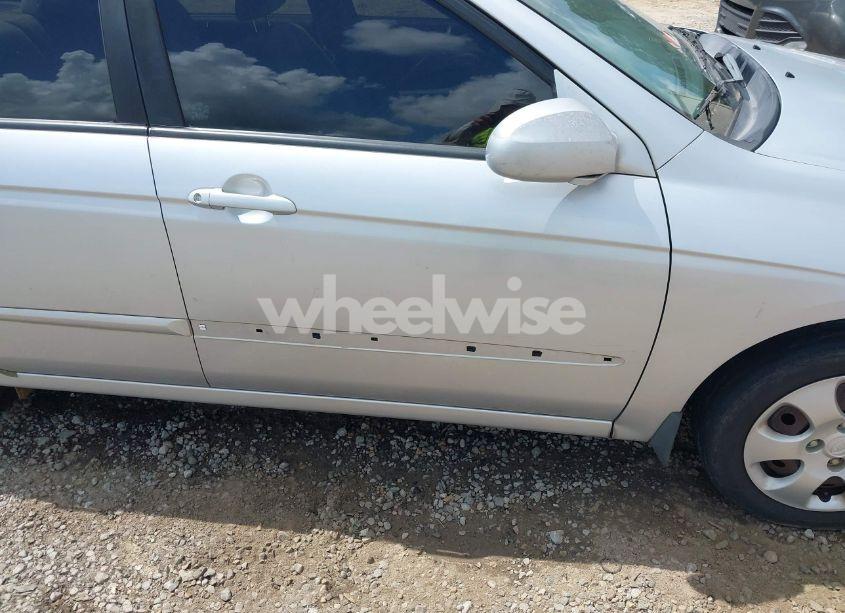 Photo 6 of 2007 Kia Spectra EX (VIN KNAFE121375459055)