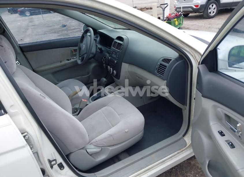 Photo 5 of 2007 Kia Spectra EX (VIN KNAFE121475430485)