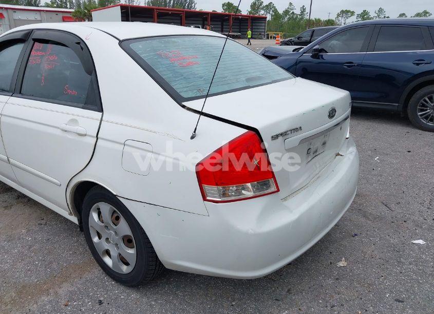 Photo 6 of 2007 Kia Spectra EX (VIN KNAFE121475430485)