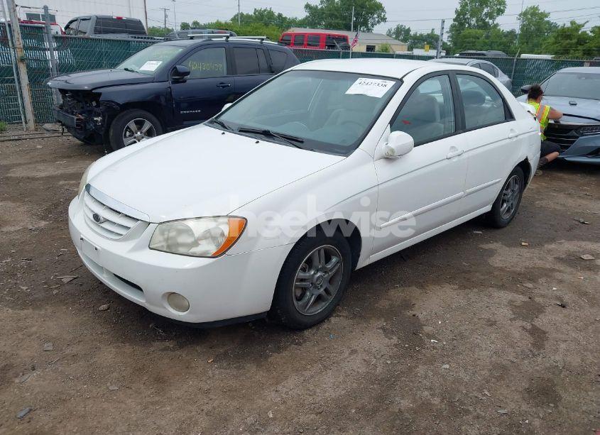 Photo 2 of 2005 Kia Spectra EX/LX/SX (VIN KNAFE121555101050)