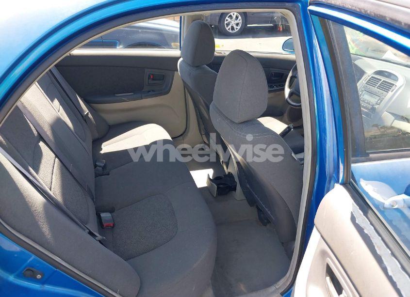 Photo 8 of 2005 Kia Spectra EX/LX/SX (VIN KNAFE121855155765)