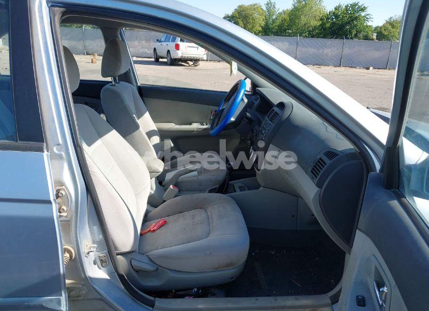 Photo 5 of 2008 Kia Spectra EX (VIN KNAFE121885525858)