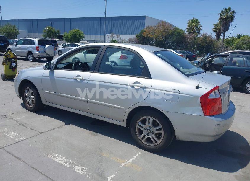 Photo 3 of 2004 Kia Spectra EX/LX (VIN KNAFE122145036611)