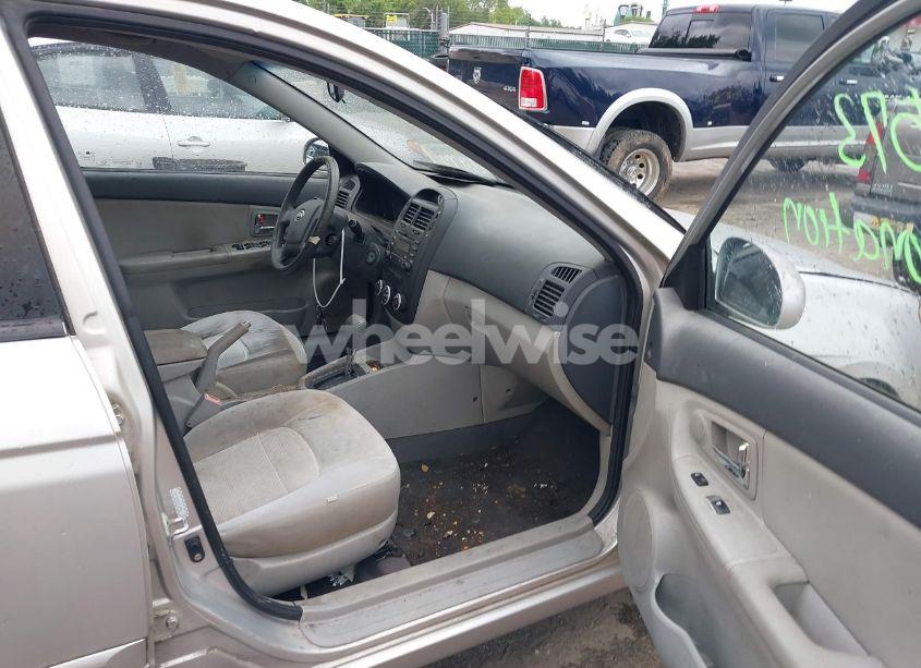 Photo 5 of 2008 Kia Spectra EX (VIN KNAFE122485577402)