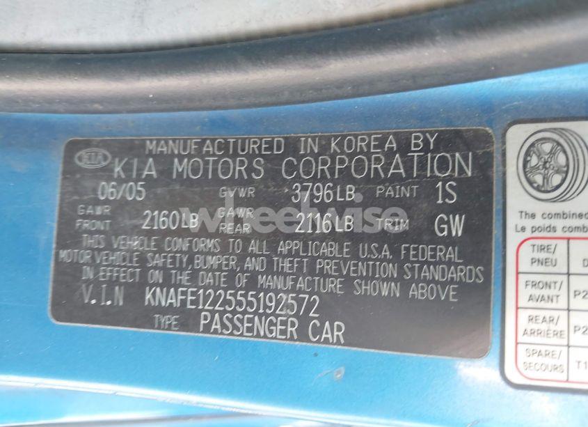 Photo 9 of 2005 Kia Spectra EX/LX/SX (VIN KNAFE122555192572)