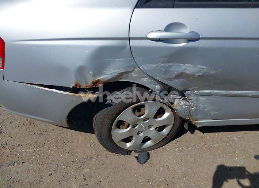 Photo 12 of 2007 Kia Spectra EX (VIN KNAFE122575381337)