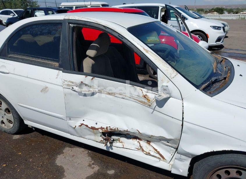 Photo 6 of 2005 Kia Spectra EX/LX/SX (VIN KNAFE122955121133)