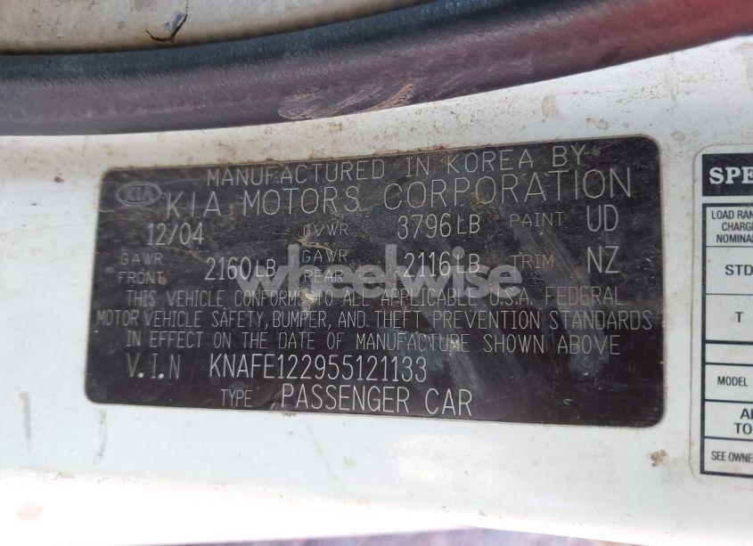 Photo 9 of 2005 Kia Spectra EX/LX/SX (VIN KNAFE122955121133)