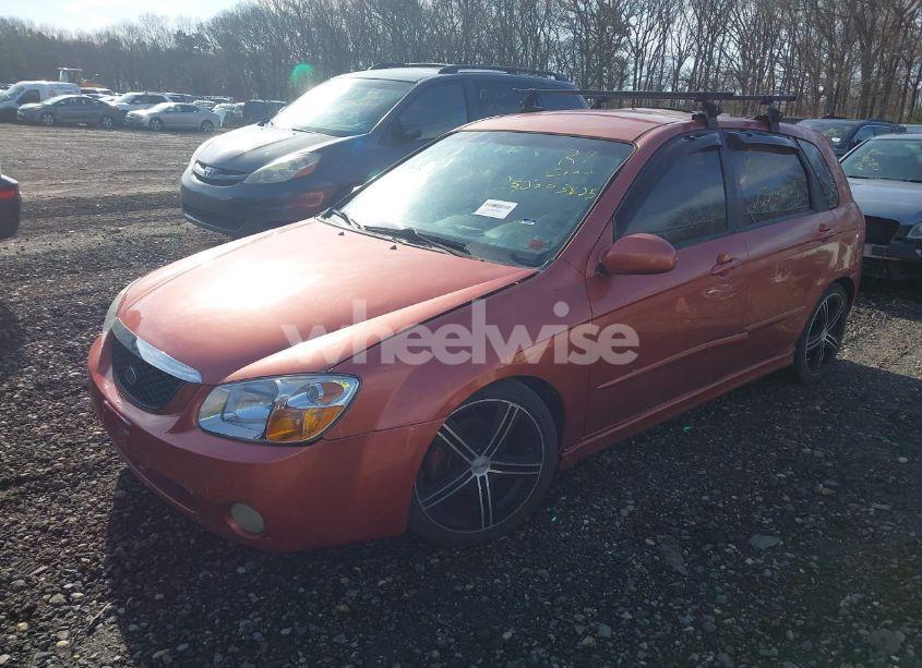 Photo 2 of 2007 Kia Spectra5 SX (VIN KNAFE161175000567)