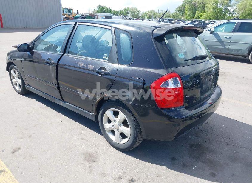 Photo 3 of 2008 Kia Spectra5 SX (VIN KNAFE161285011272)