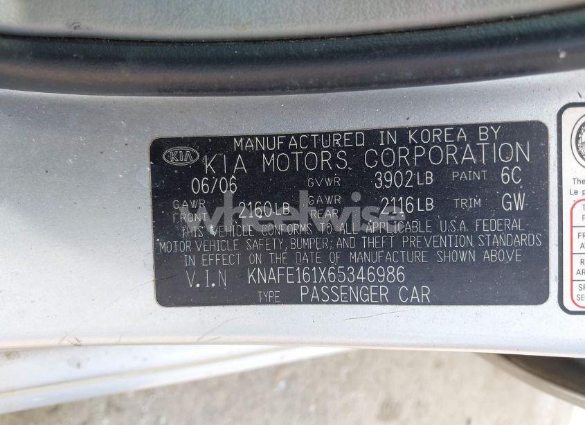 Photo 9 of 2006 Kia Spectra5 (VIN KNAFE161X65346986)
