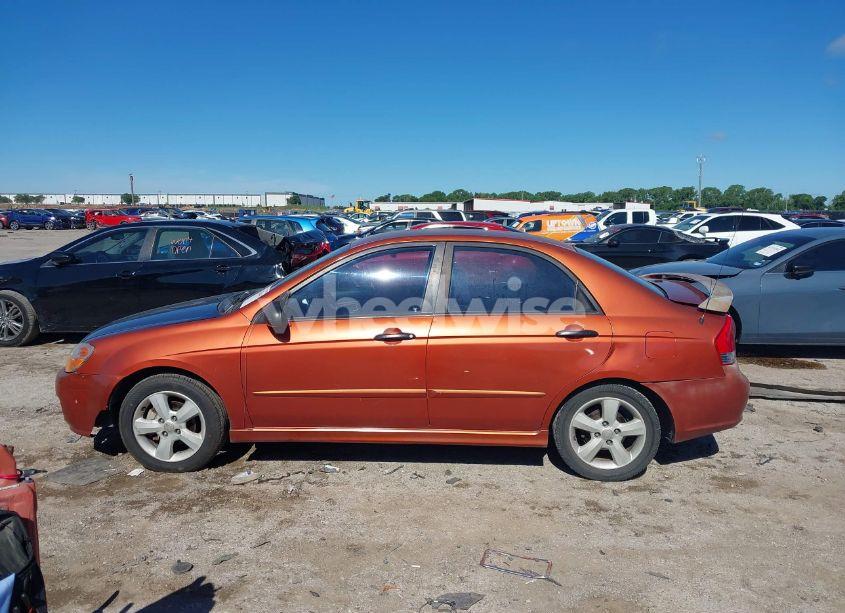 Photo 14 of 2009 Kia Spectra SX (VIN KNAFE221195026584)