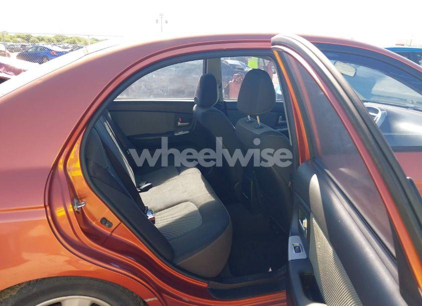 Photo 8 of 2009 Kia Spectra SX (VIN KNAFE221195026584)