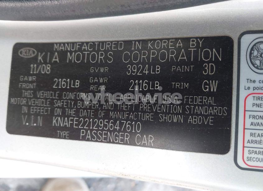 Photo 9 of 2009 Kia Spectra LX (VIN KNAFE221295647610)