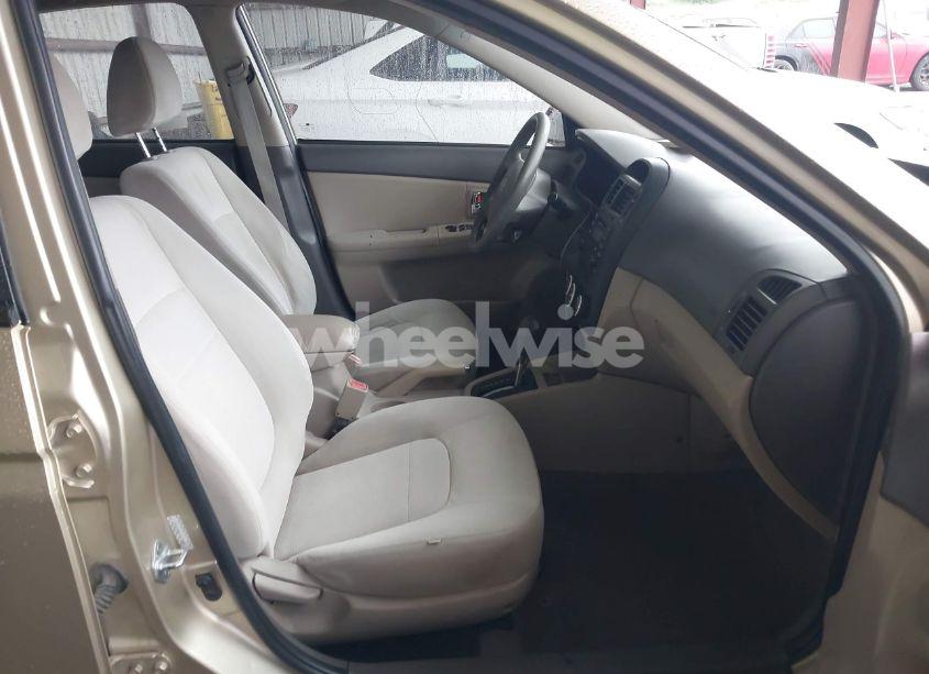 Photo 5 of 2009 Kia Spectra EX (VIN KNAFE221395647549)