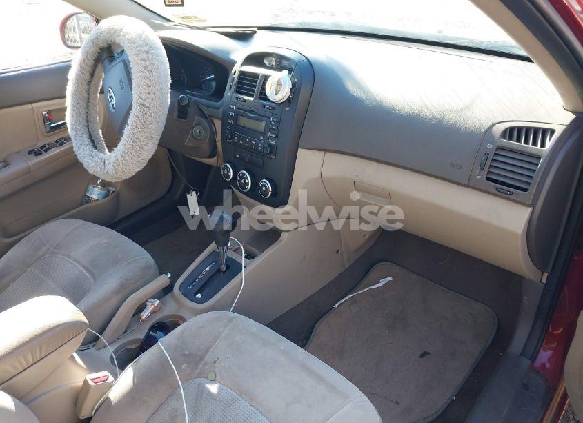 Photo 5 of 2009 Kia Spectra EX (VIN KNAFE221395660737)