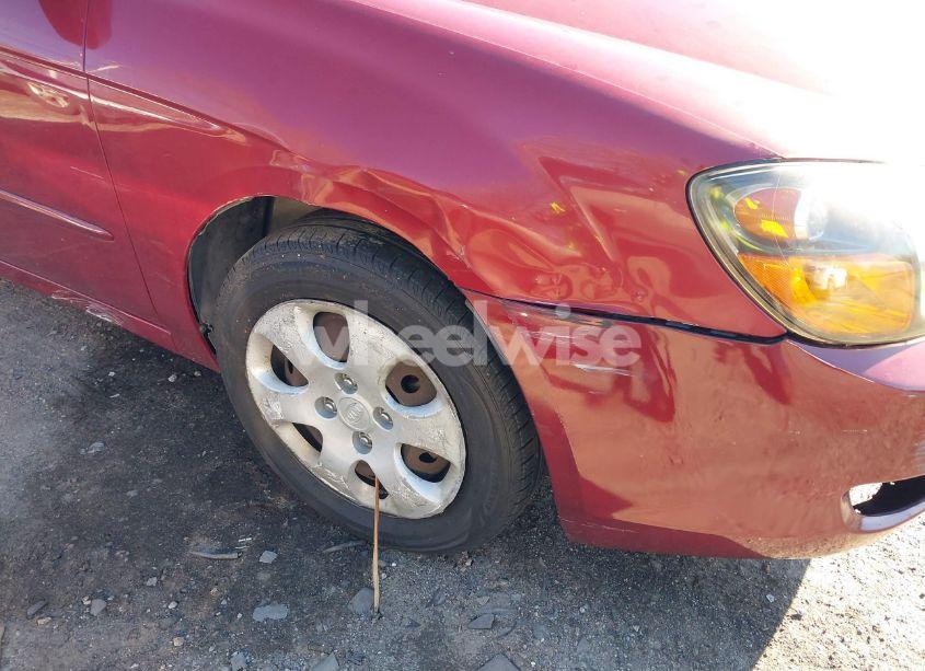 Photo 6 of 2009 Kia Spectra EX (VIN KNAFE221395660737)