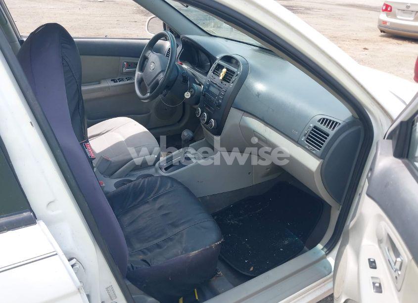 Photo 5 of 2009 Kia Spectra EX (VIN KNAFE221595606467)