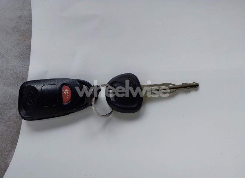 Photo 11 of 2009 Kia Spectra EX (VIN KNAFE221995613874)