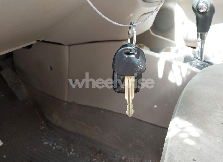 Photo 11 of 2009 Kia Spectra EX (VIN KNAFE221995651296)