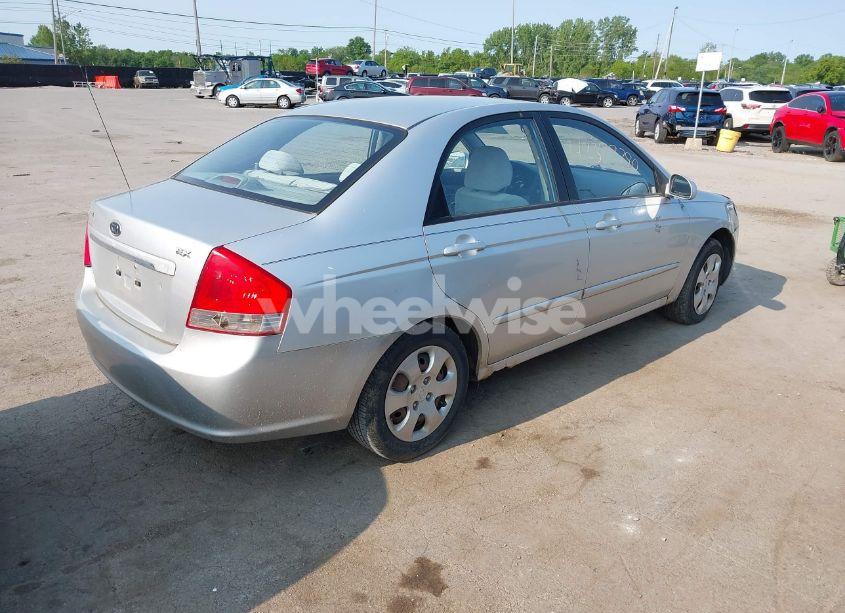 Photo 4 of 2009 Kia Spectra EX (VIN KNAFE222195619595)