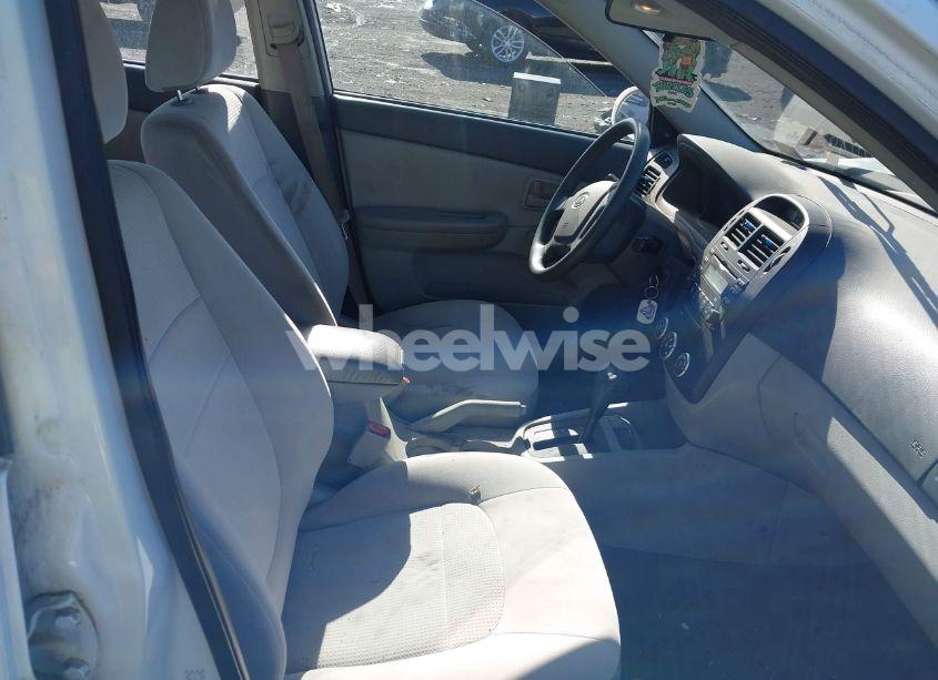 Photo 5 of 2009 Kia Spectra LX (VIN KNAFE222595616439)