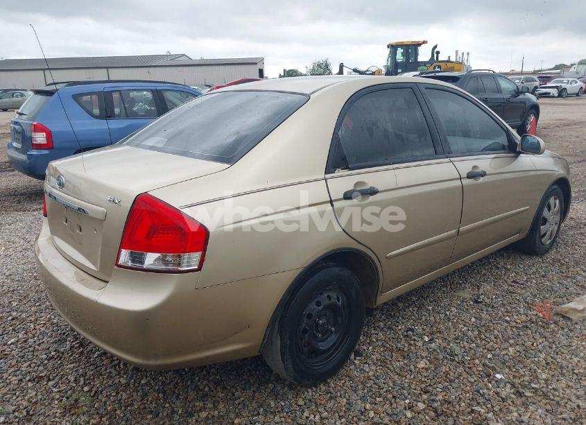 Photo 4 of 2009 Kia Spectra EX (VIN KNAFE222595665902)