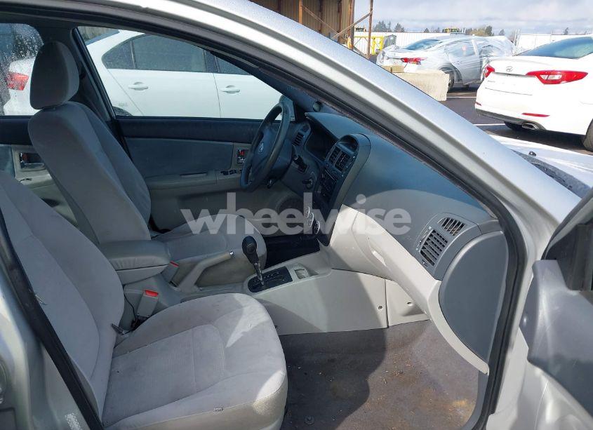 Photo 5 of 2009 Kia Spectra EX (VIN KNAFE222795662158)