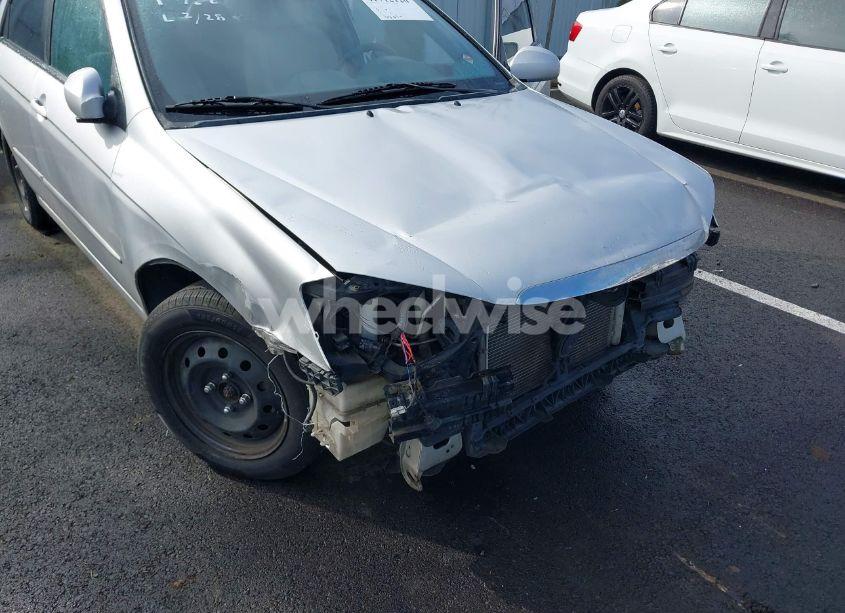 Photo 6 of 2009 Kia Spectra EX (VIN KNAFE222795662158)