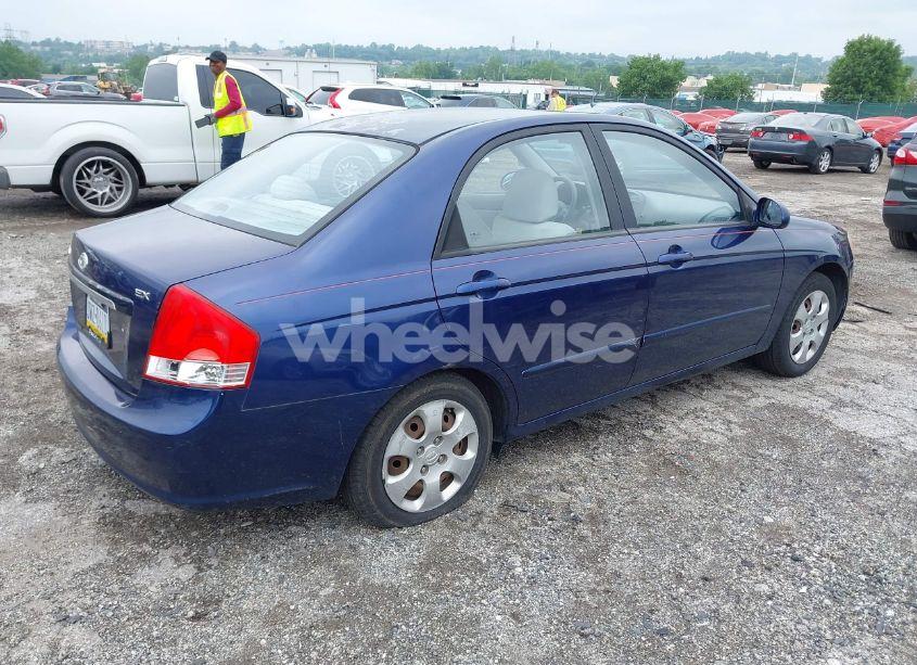 Photo 4 of 2009 Kia Spectra EX (VIN KNAFE222995638170)