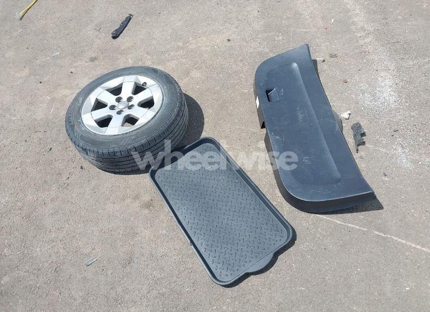 Photo 12 of 2009 Kia Spectra5 SX (VIN KNAFE241195024105)