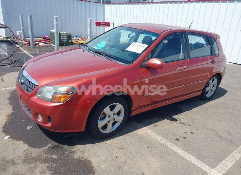 Photo 2 of 2009 Kia Spectra5 SX (VIN KNAFE241195024105)