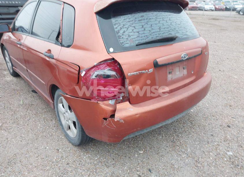 Photo 14 of 2009 Kia Spectra5 SX (VIN KNAFE241995024725)