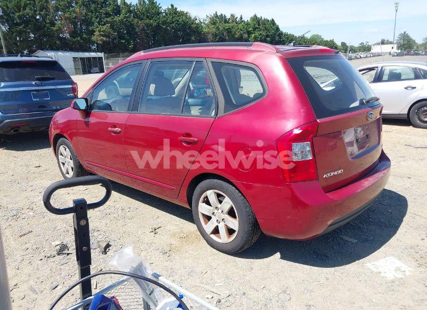 Photo 3 of 2007 Kia Rondo LX (VIN KNAFG525777082688)