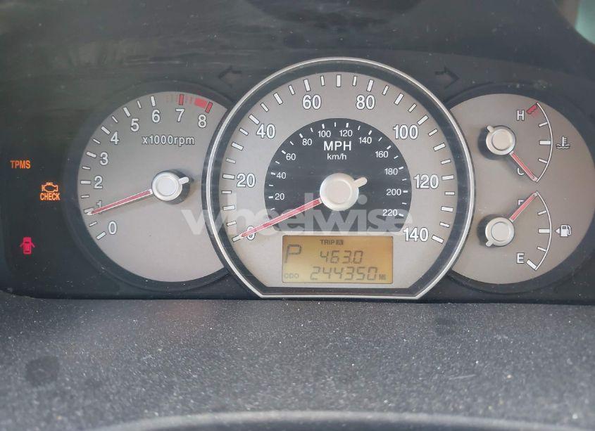 Photo 7 of 2007 Kia Rondo LX (VIN KNAFG525777082688)