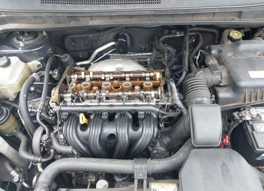 Photo 10 of 2007 Kia Rondo EX (VIN KNAFG525977062376)