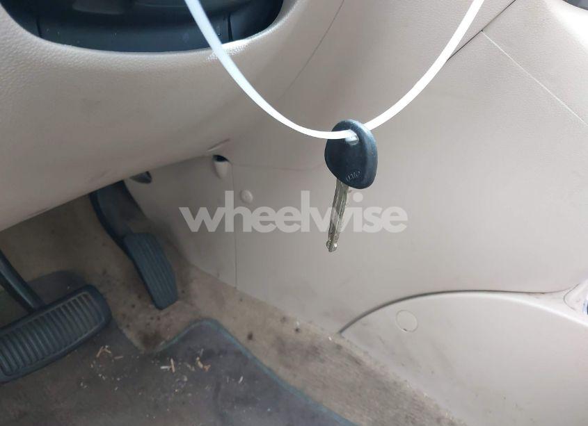 Photo 12 of 2007 Kia Rondo EX (VIN KNAFG525977062376)