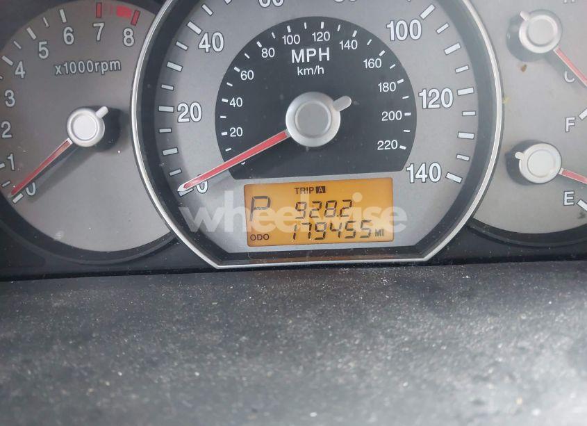 Photo 7 of 2007 Kia Rondo EX (VIN KNAFG525977062376)