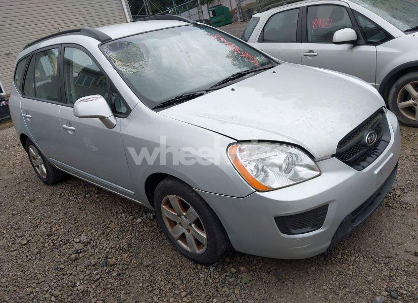 2008 Kia Rondo LX V6 (VIN KNAFG526287137946) main photo