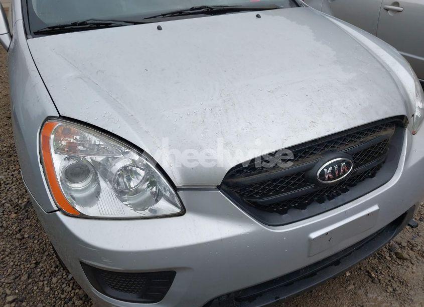 Photo 6 of 2008 Kia Rondo LX V6 (VIN KNAFG526287137946)